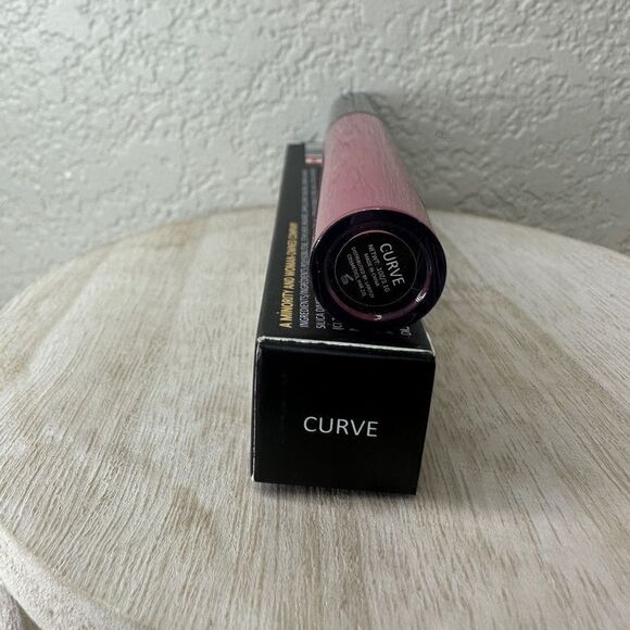 $7βπβ LARITZY Lip Gloss In Shade CURVE Nude Pink FULL SZβNEW - Picture 3 of 6